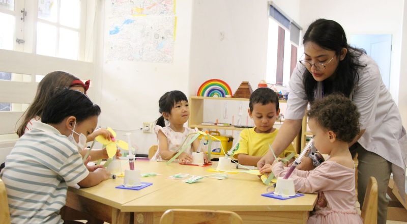 Mengasah Bakat Sains dan Kreativitas Anak Lewat Pendidikan STEM Sejak Dini